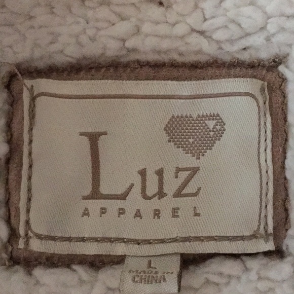 A nice thick jacket! - Picture 2 of 3